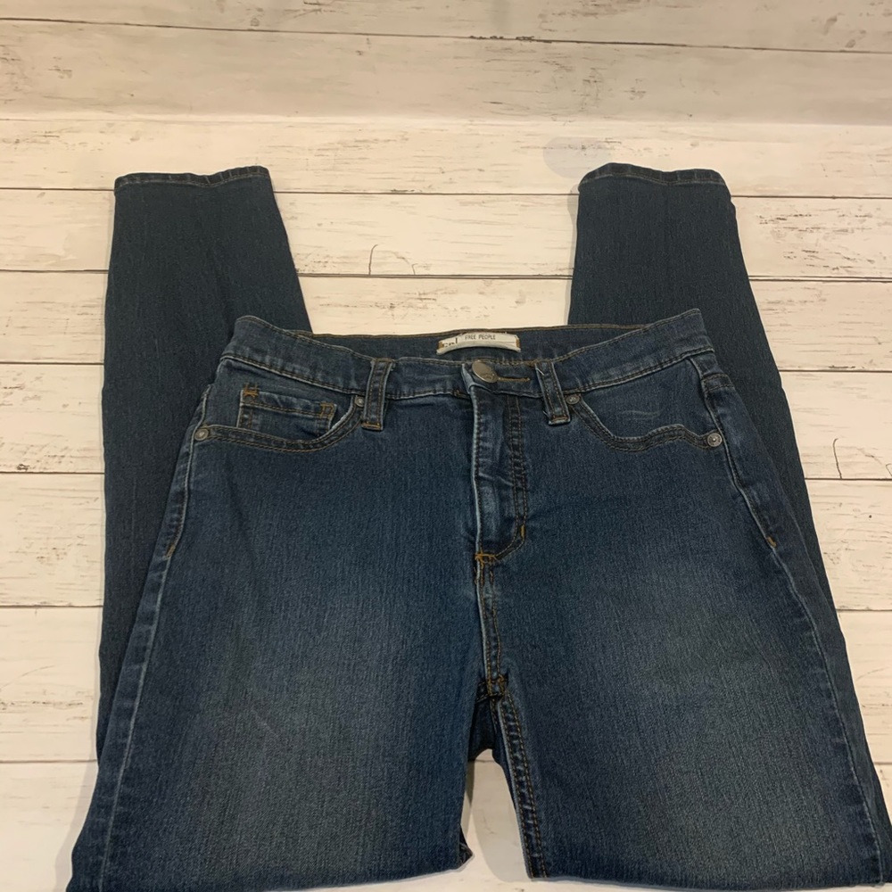 Free people size 26 dark jeans - Picture 2 of 6